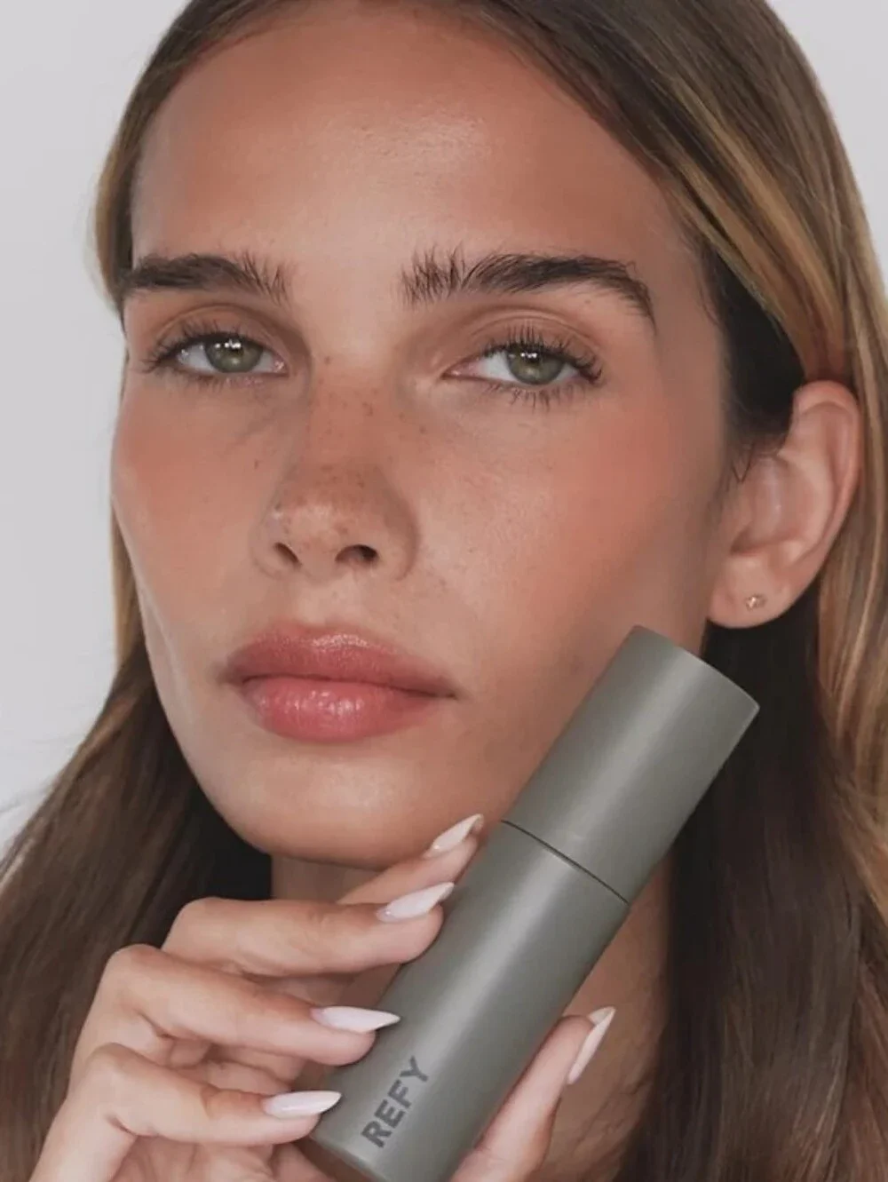 REFY Face Setter Makeup Setting Spray in Taupe